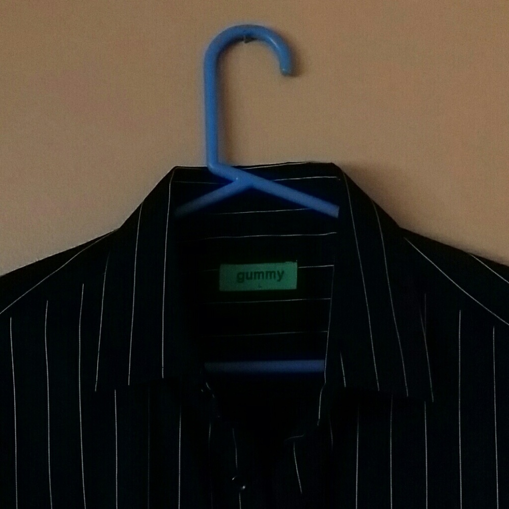 Shirt - Picture 4 of 4